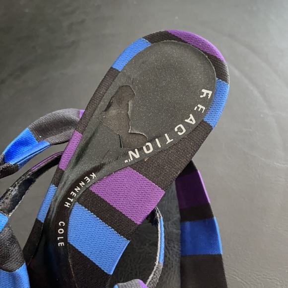 Kenneth Cole Reaction Heel Sandals - Picture 6 of 6